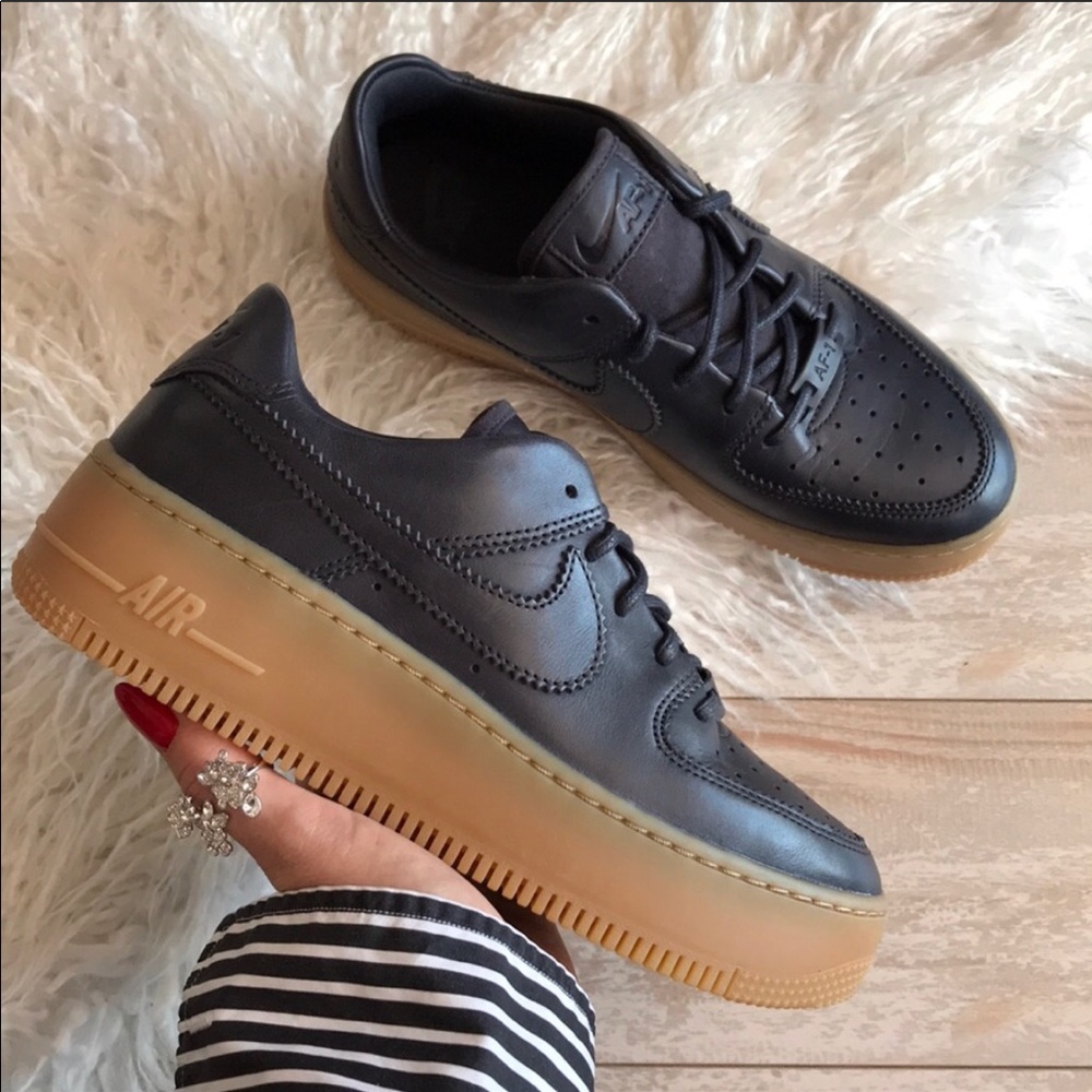 NWT Nike Air Force 1 Sage - Picture 4 of 8